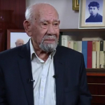 Stalin davrida qamalgan, Karimov davrida taqiqqa uchragan shoirni Mirziyoyev mukofotladi