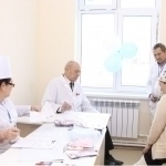 Оилавий поликлиникаларда шифокорлар фақат тўлиқ ставкада ишлайди