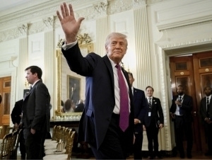 Трамп Исроил ва Ливан ўртасидаги сулҳ яна уч ҳафтага узайтирилганини айтди