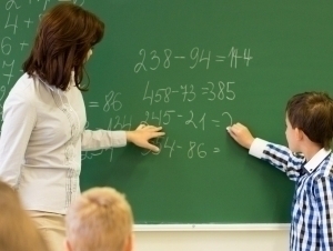 1 apreldan o‘qituvchi va shifokorlarning maoshi 100 foizga oshadi. Qirg‘izistonda! 