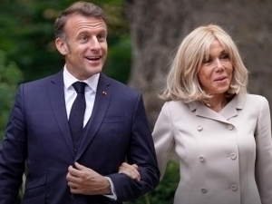 Makronning xotini erkak emasligi isbotlandi 