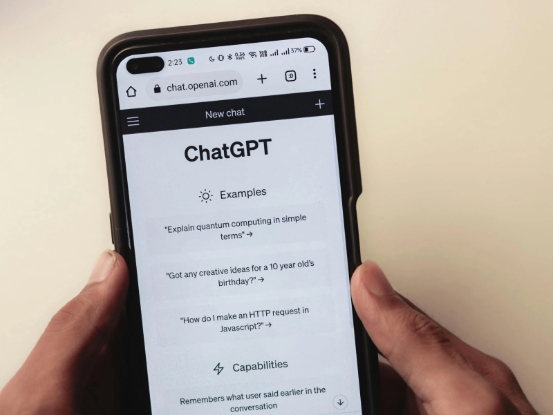 OpenAI tirildi: Endi ChatGPT'da cheksiz matnli chatlar va yangi fuksiya bo‘ladi