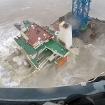 Yana Xitoy. Bortida 30 kishi bo‘lgan kema halokatga uchradi (video)