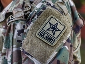 Трамп маъмурияти ҳарбий бюджетни 1,5 трлн долларгача оширишни сўради