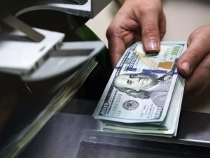 Dollar kursi ketma-ket tushishdan so‘ng yana ko‘tarildi