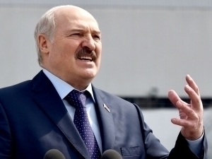 Lukashenko sobiq prezidentga tahdid qilganlarga jinoiy jazo joriy etishni taklif qildi