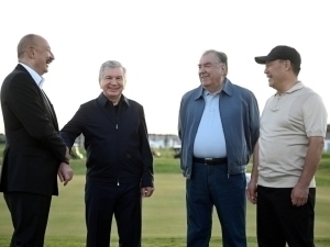 Markaziy Osiyo yetakchilari va Ozarbayjon rahbari oktyabrda Avazaga boradi