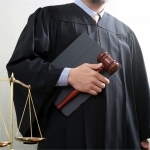 Samarqandda qonunni buzgan 2 sudya ishdan olindi 