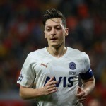 Mesut O‘zil futbolchilik faoliyatini yakunladi