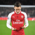 Mesut O‘zil suriyalik bolalarga yordam bermoqchi