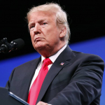 Ғазабга келган Трамп айбдорларни ўзи сўроқ қилмоқчи