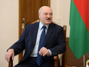 Лукашенко коронавирус устидан ғалаба қозонилганини эълон қилди