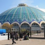 “Чорсу”да сотувчи аёл ҳамкасбининг қулоғини тишлаб, узиб олди