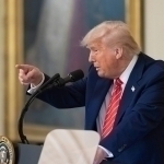 Eron bir kechada yer bilan yakson qilinishi mumkin – Tramp