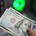 Dollar kursi yana pasaydi