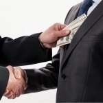 Anti-corruption official was arrested for accepting bribe