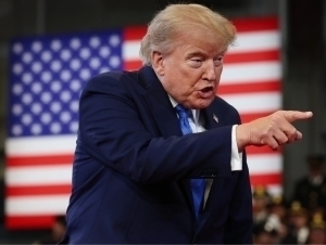 Трамп Уммонни бомбардимон қилиш билан қўрқитди