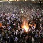 Minglab namoyishchilar Netanyaxuning qarorgohiga bostirib kirdi (video)