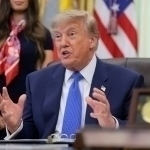 Трамп АҚШда фавқулодда ҳолат эълон қилди