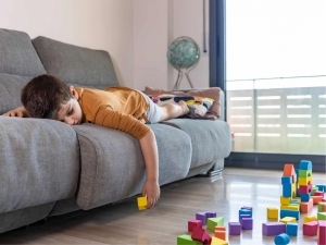 Тўйиб ухламайдиган болалар ўсишдан тўхташи мумкин