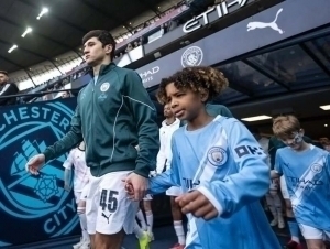 Ҳусанов ЕЧЛнинг гуруҳ босқичидаги энг тезкор футболчиси бўлди