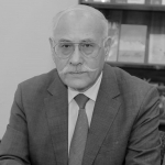 Taniqli yozuvchi va tarjimon Boboxon Muhammad Sharif vafot etdi