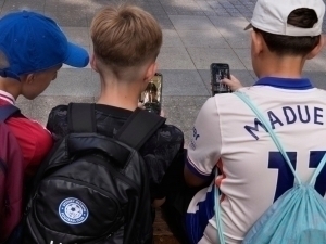 Португалия ҳам болаларга ижтимоий тармоқларни тақиқлайди 