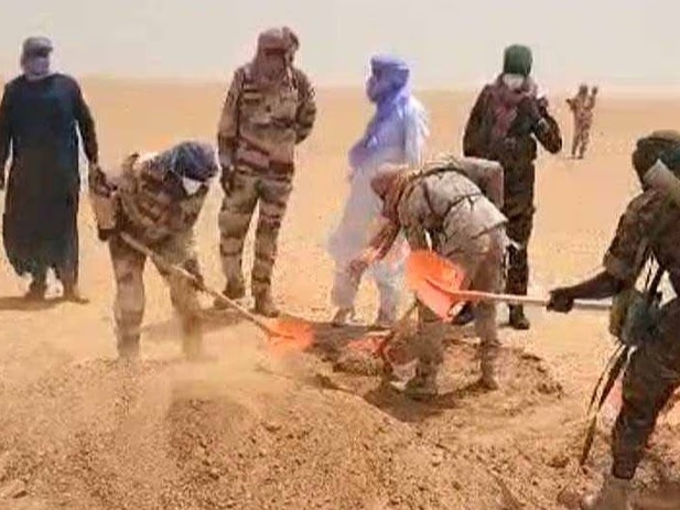 Sahroda qolib ketgan 49 kishi chanqoqdan halok bo‘ldi