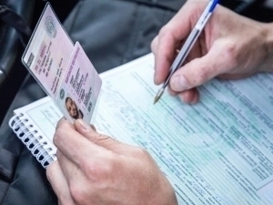 Россия рус тили расмий тил бўлган давлатларнинг ҳайдовчилик гувоҳномасини тан олмоқчи