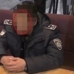 Toshkentda Milliy gvardiya xodimi 5,5 ming dollar pora bilan ushlandi (video)