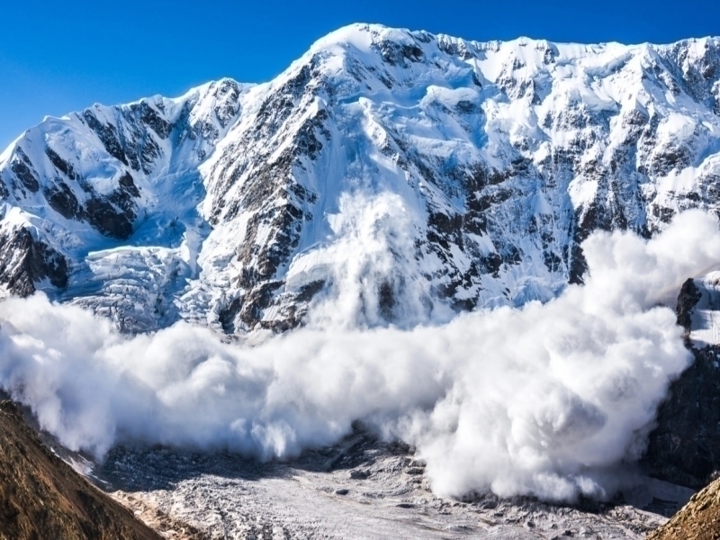 Uzhydromet issues emergency warning