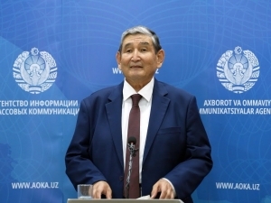 Prezident qirg‘iz milliy madaniy markazi raisiga unvon berdi