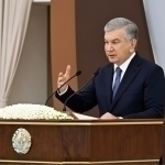 Shavkat Mirziyoyev sanoat o‘sishi past tumanlarni “oyoqqa turg‘azish”ni topshirdi