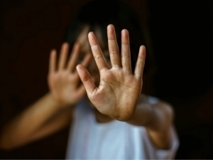 Наманганда 7 яшар қиз қариндоши томонидан зўрланди