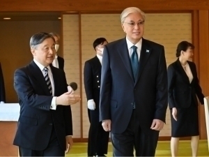 To‘qayev Yaponiyada. Imperator uni mehmon qildi