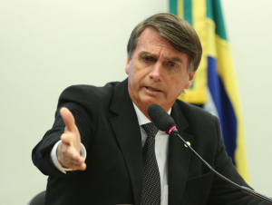 Jair Bolsonaru koronavirusga chalinganini rad qildi