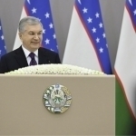 Аввал келинларимиз кўчаларда сув сепар эди – Президент (видео)