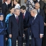 Эрдўған НАТО етакчиларига тўппонча совға қилди