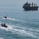 “Amerikaliklar sotqin”. Eron Hormuz bo‘g‘ozini yana yopib qo‘ydi