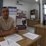 Ҳоким маҳаллини “шармандали”, фуқаро уйларини “уятли” деб эълон қилди (видео)
