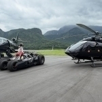 “Batmobile” va samolyot: Neymar o‘zining qimmatbaho kolleksiyasini ko‘rsatdi (video)