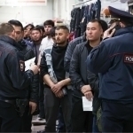 Россиядан ярим йилда қанча мигрант қувилгани айтилди