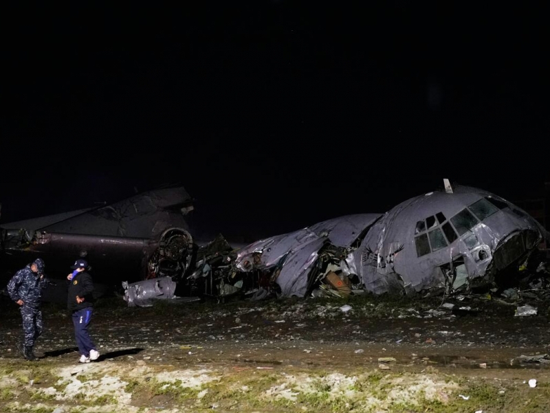 Boliviyada pulga to‘la samolyot qulab tushdi (video)
