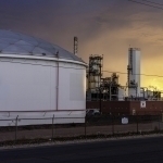 AQSH Erondagi urush fonida neft bozoriga yordam bermoqchi