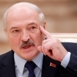 Лукашенко ҳарбий хизматга SMS орқали чақиришга рухсат берди