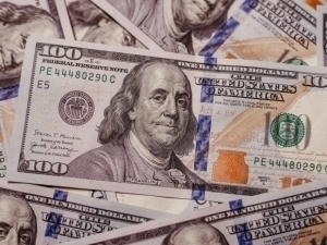 Ketma-ket tushishdan so‘ng dollar kursi oshdi