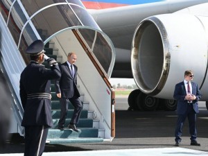 Putin arrives in Samarkand