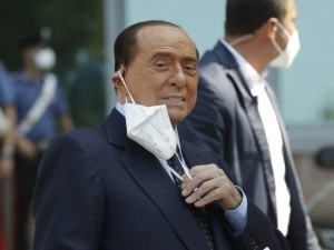 Берлусконига қон саратони ташхиси қўйилди