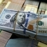 Dollar value plummets in Uzbekistan