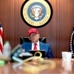 Трамп Эронда ҳокимият алмашинуви эҳтимолини истисно қилмади